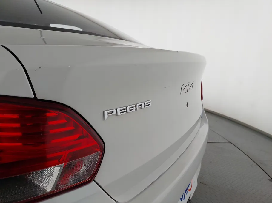 2022 Kia Pegas LX 