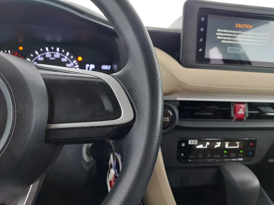 2024 Toyota Yaris  Y 