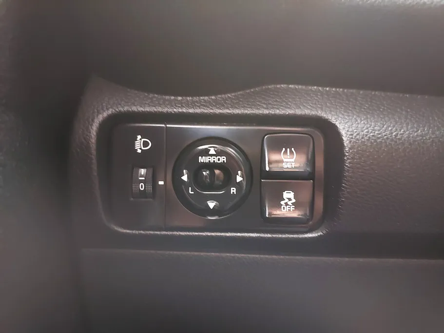 2025 Kia Pegas LX 