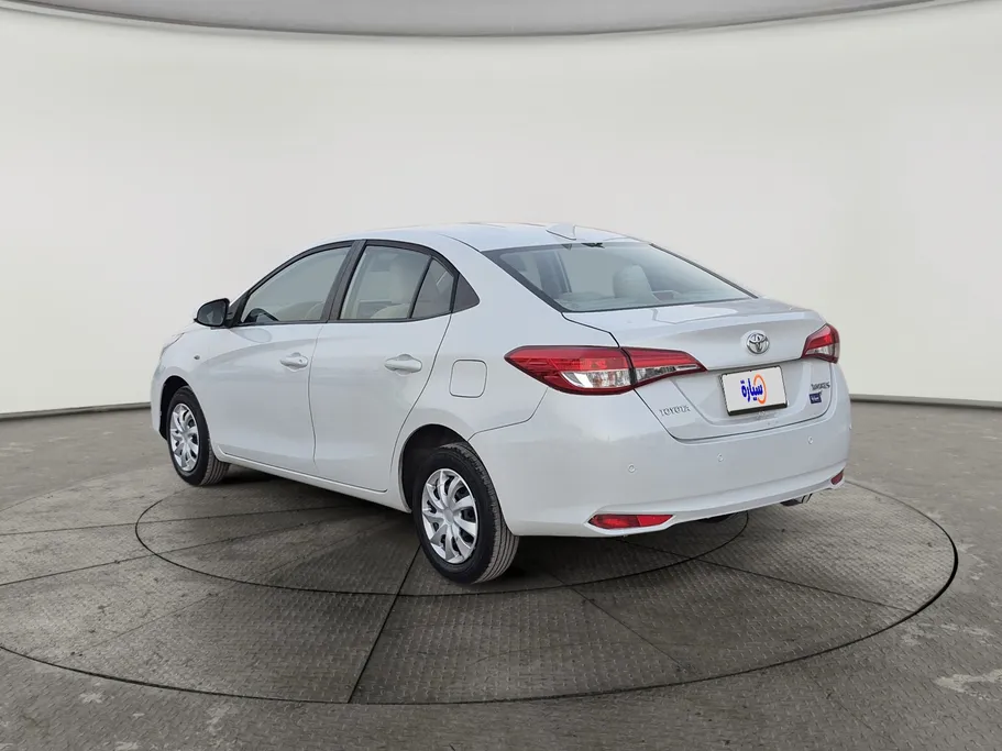 2022 Toyota Yaris  Y 