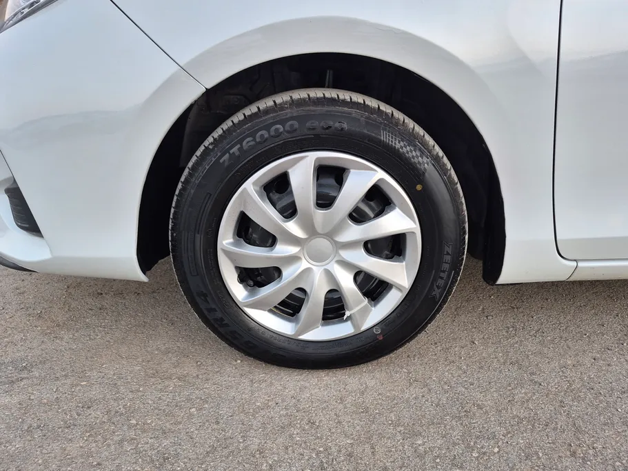 2022 Toyota Yaris  Y 