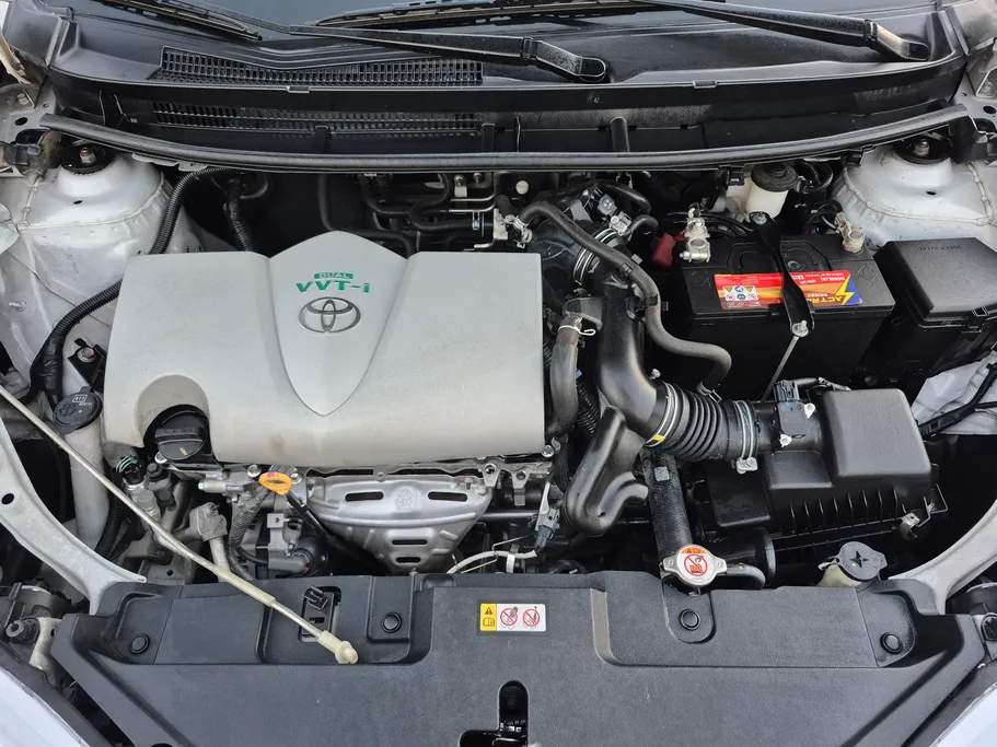 2022 Toyota Yaris  Y 