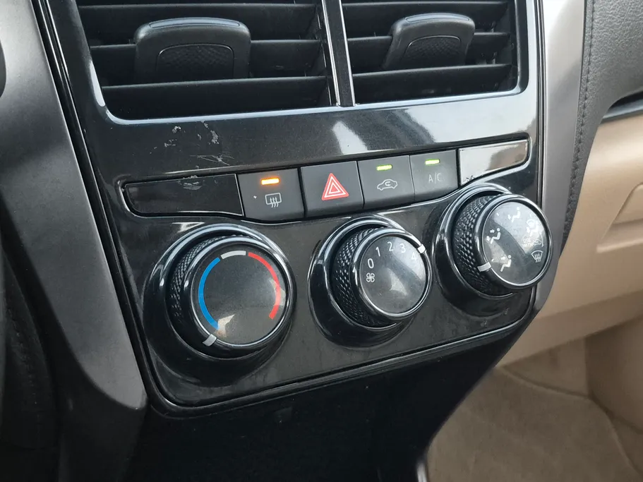 2022 Toyota Yaris  Y 