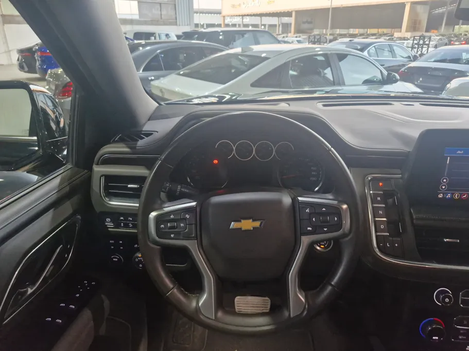2024 Chevrolet Suburban LS 
