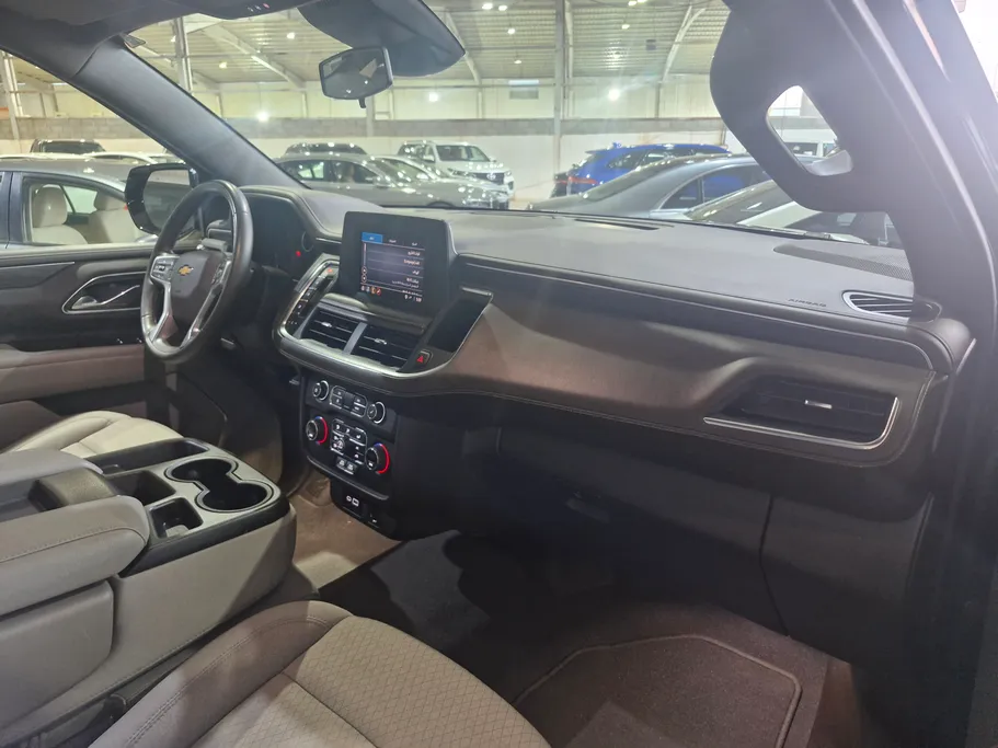 2024 Chevrolet Suburban LS 