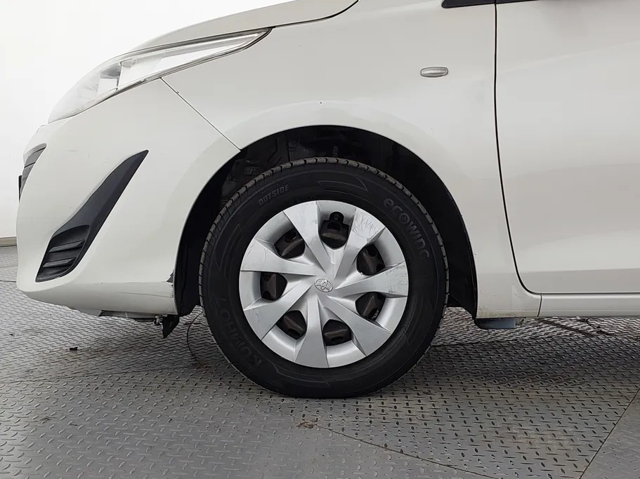 2020 Toyota Yaris  Y 