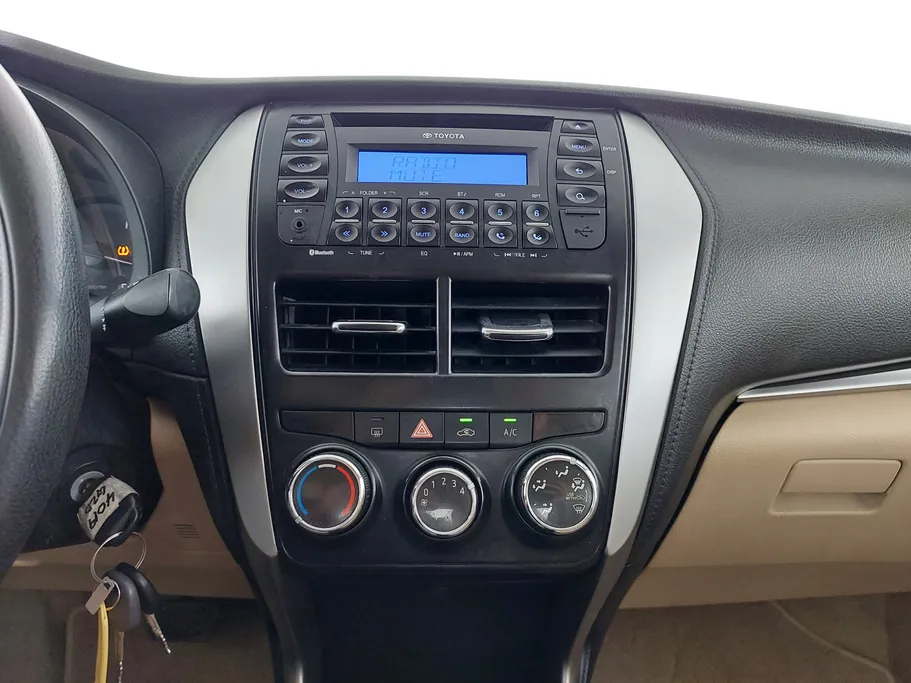 2020 Toyota Yaris  Y 