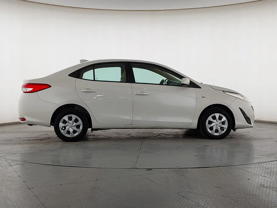 2020 Toyota Yaris  Y 