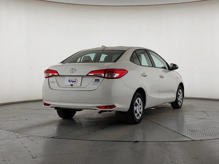 2020 Toyota Yaris  Y 