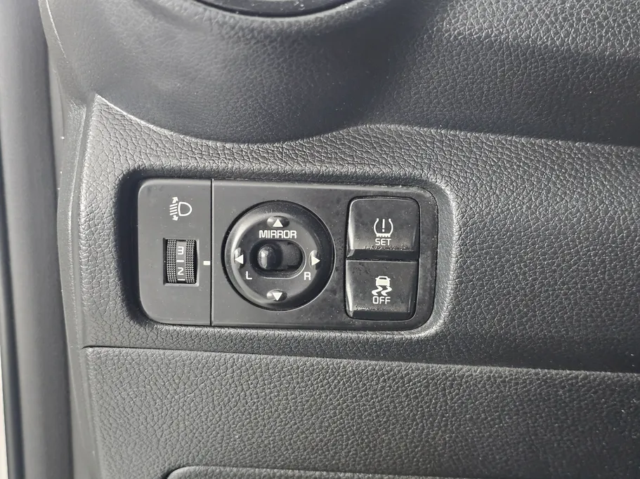 2022 Kia Pegas LX 