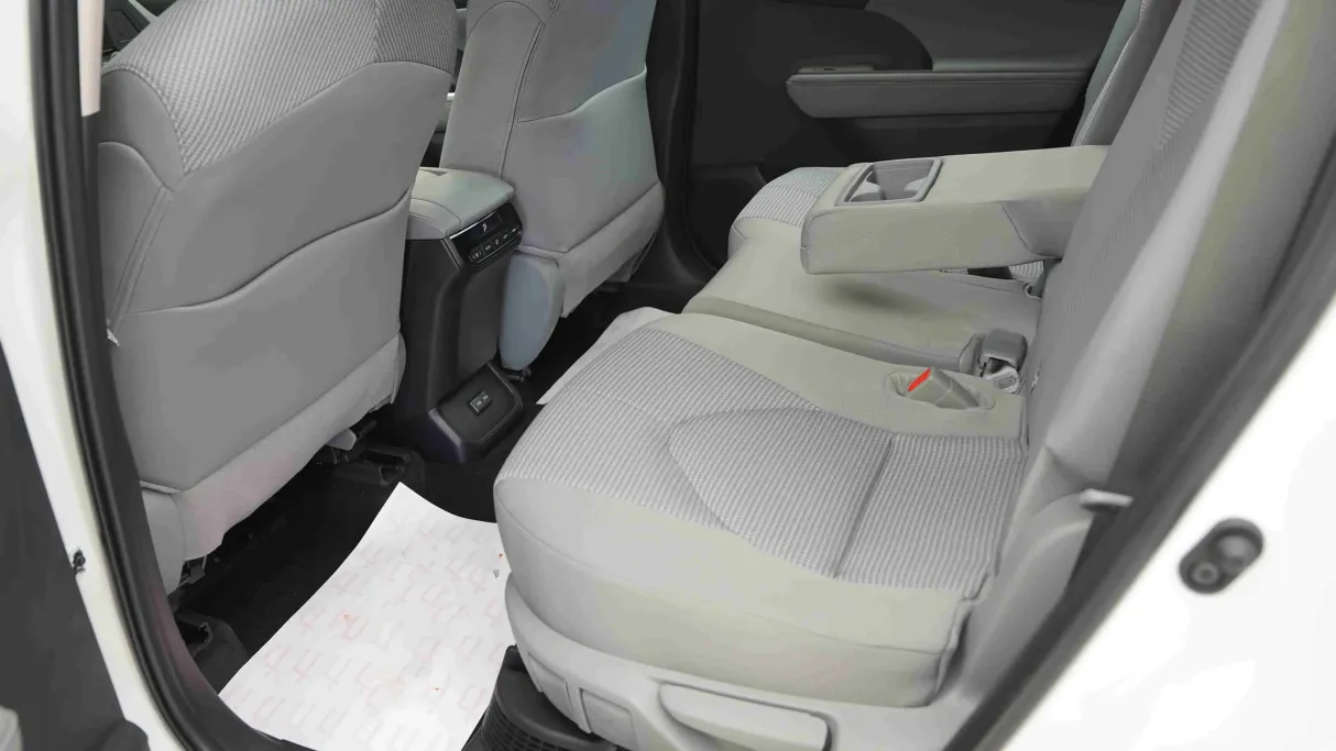 2026 Toyota Highlander GLE 