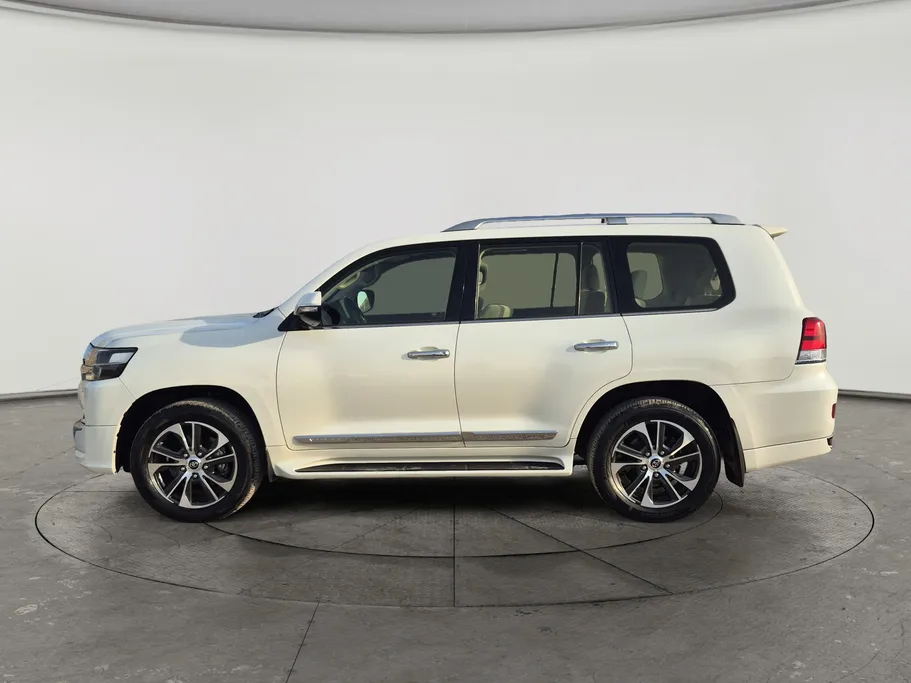 تويوتا لاندكروزر GXR Grand Touring 2020 