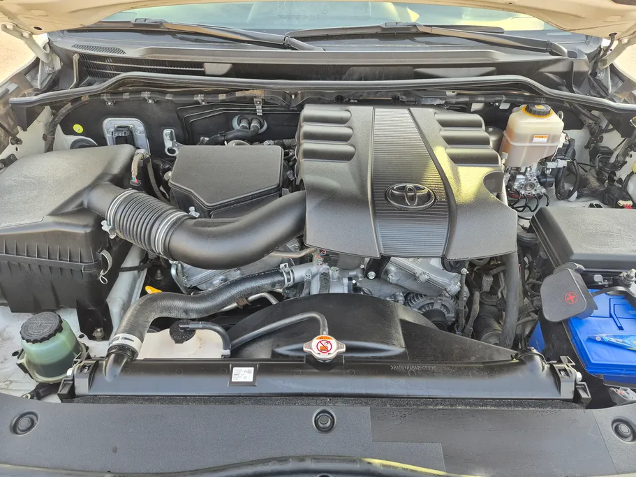 تويوتا لاندكروزر GXR Grand Touring 2020 