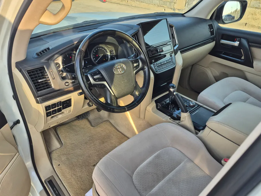 تويوتا لاندكروزر GXR Grand Touring 2020 