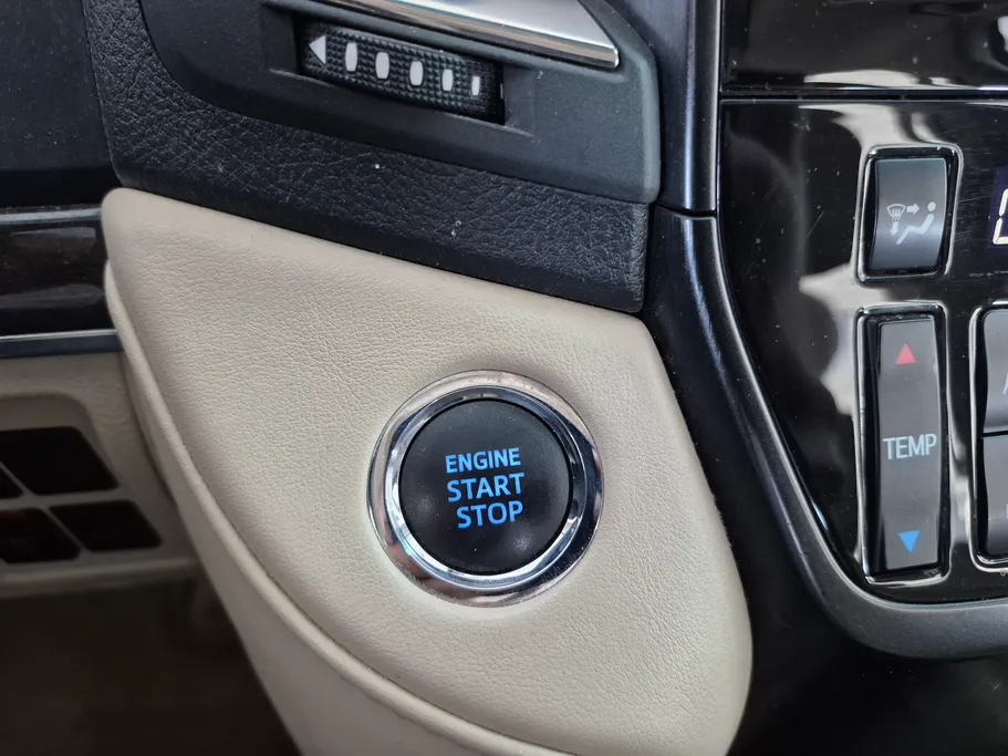 تويوتا لاندكروزر GXR Grand Touring 2020 