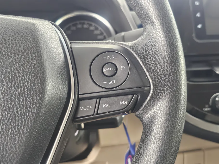 2022 Toyota Camry  LE 