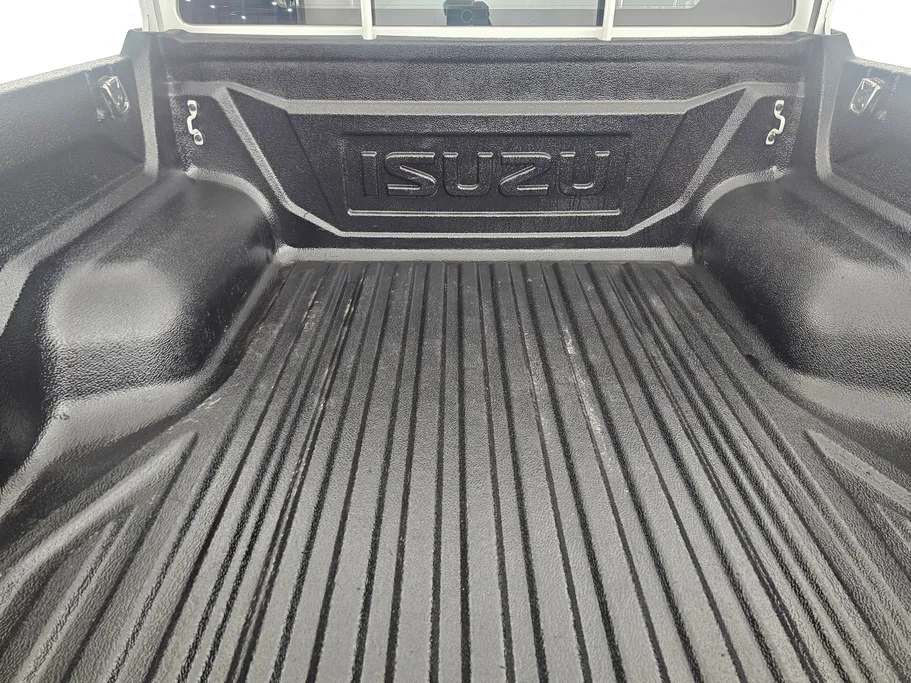 ايسوزو دي ماكس LS 2024 