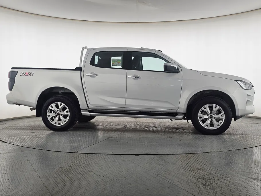 ايسوزو دي ماكس LS 2024 