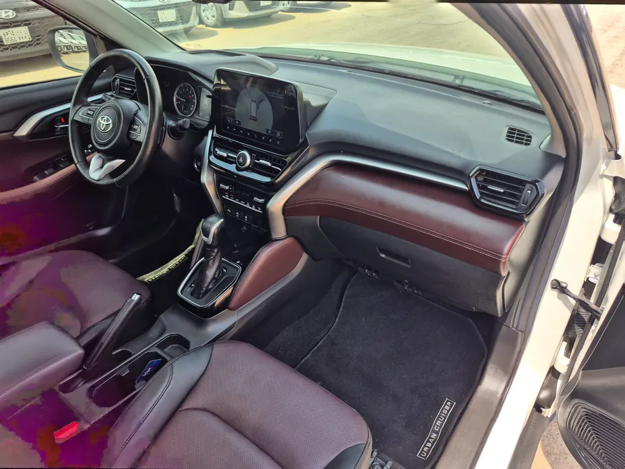 2025 Toyota Urban Cruiser GLX 