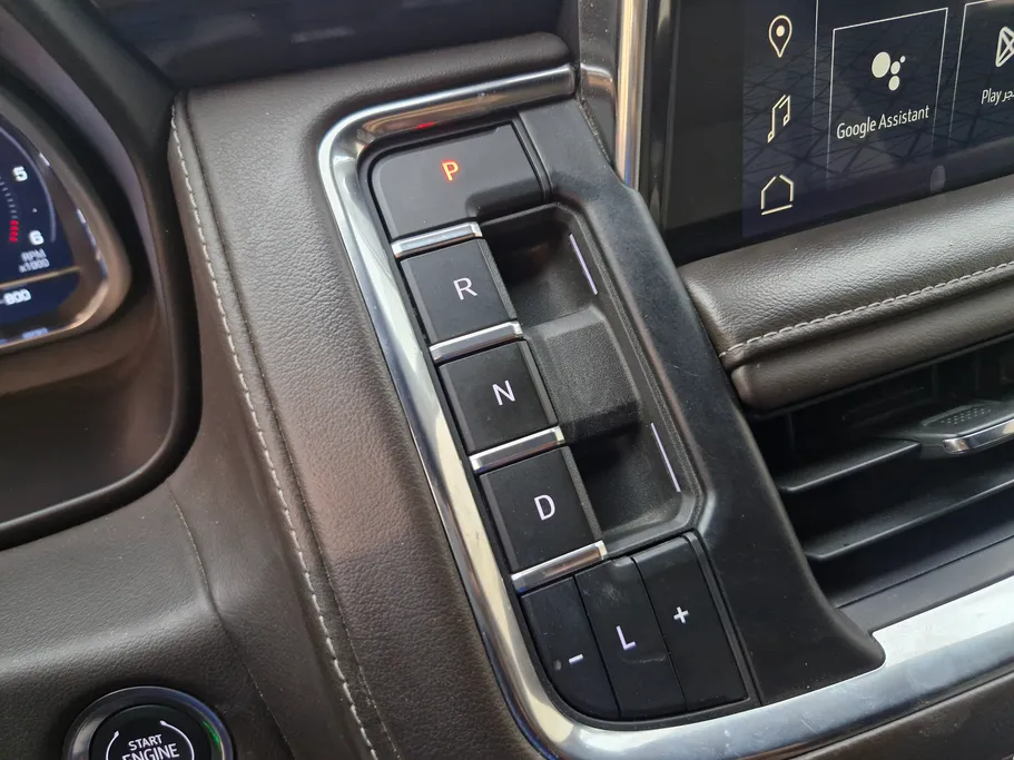 2024 GMC Yukon SLE 