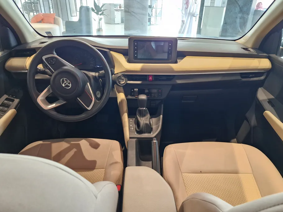 2023 Toyota Yaris  Y 
