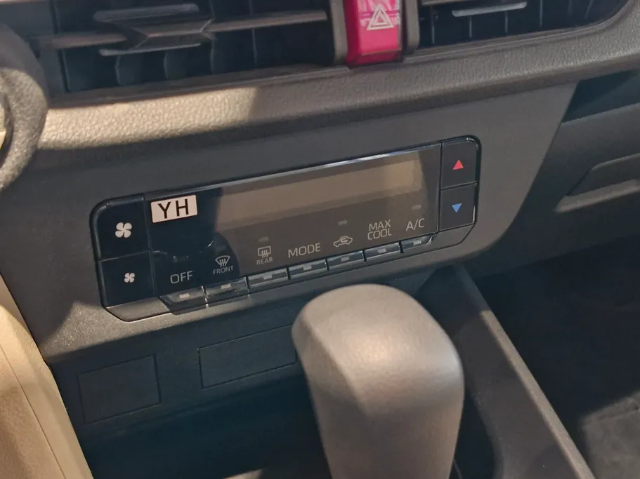 2023 Toyota Yaris  Y 