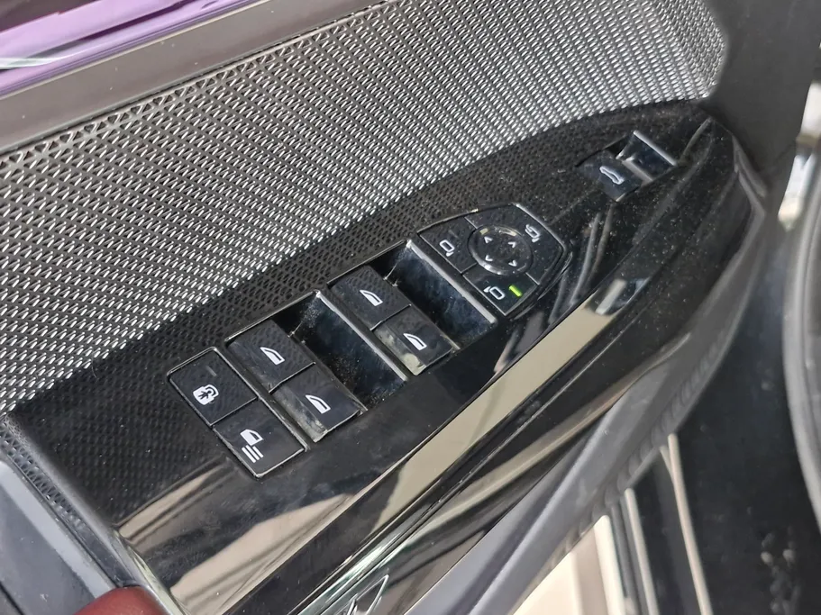 بي ام دبليو الفئة السابعة 735i 2024 