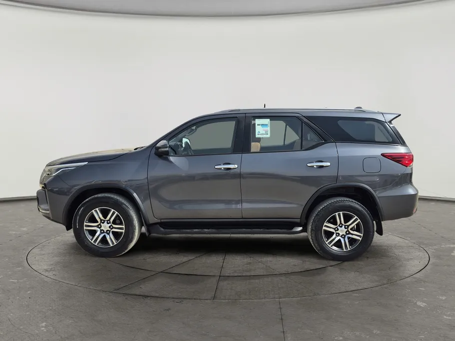 2023 Toyota Fortuner GX2 4x4 Diesel 