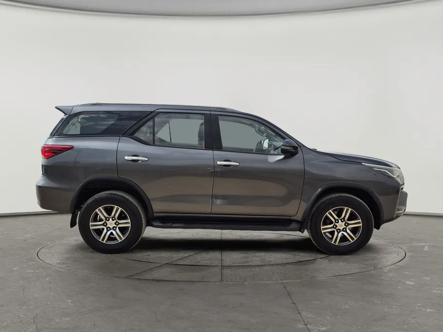 2023 Toyota Fortuner GX2 4x4 Diesel 
