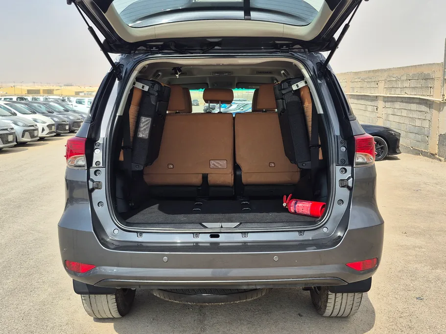 2023 Toyota Fortuner GX2 4x4 Diesel 