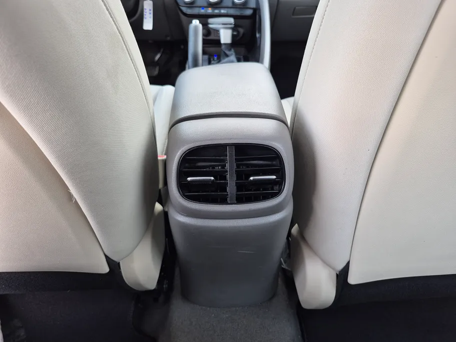 2023 Hyundai Elantra Fleet 