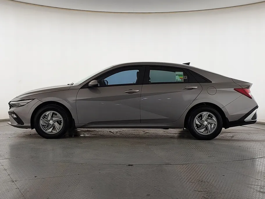 2024 Hyundai Elantra Fleet 