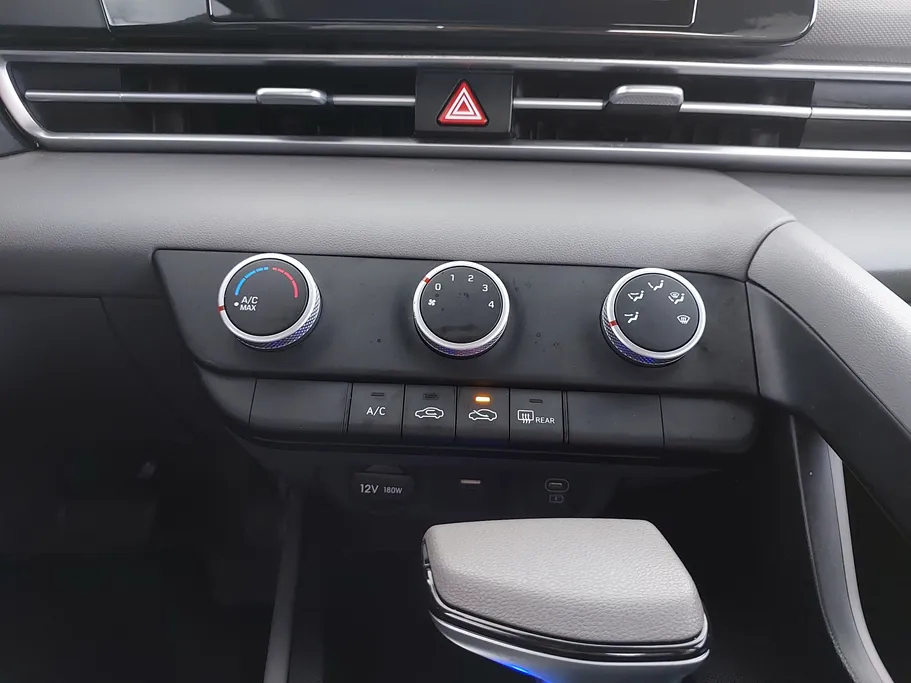 2024 Hyundai Elantra Fleet 