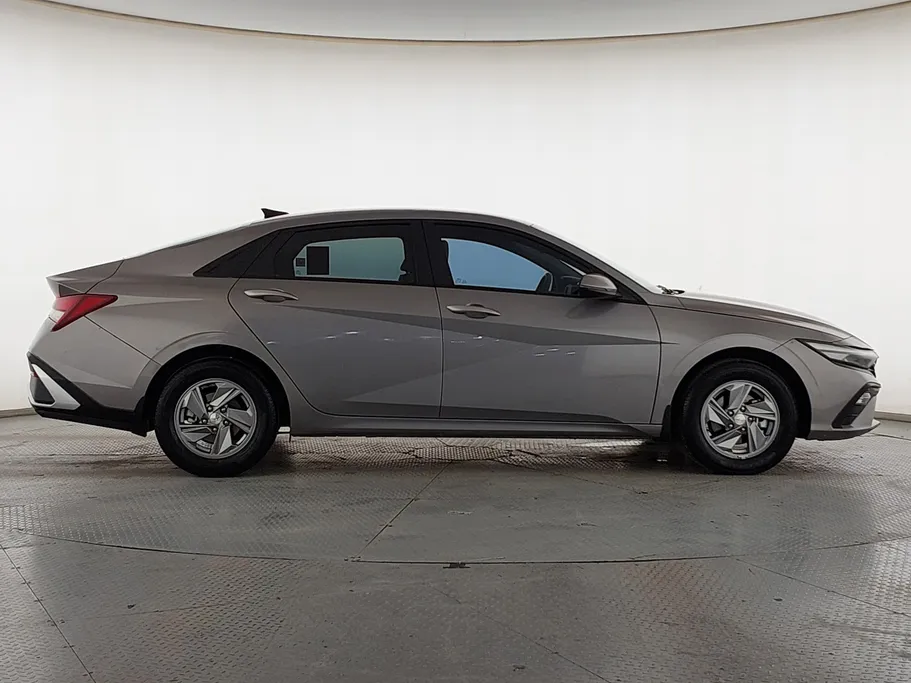 2024 Hyundai Elantra Fleet 