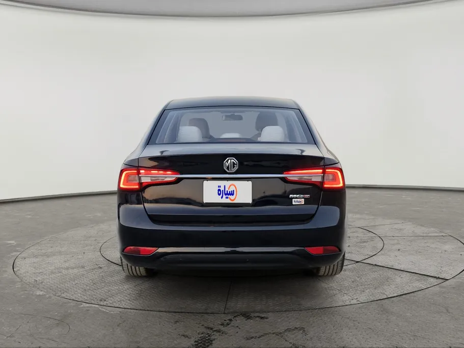 2022 MG 5 STD 