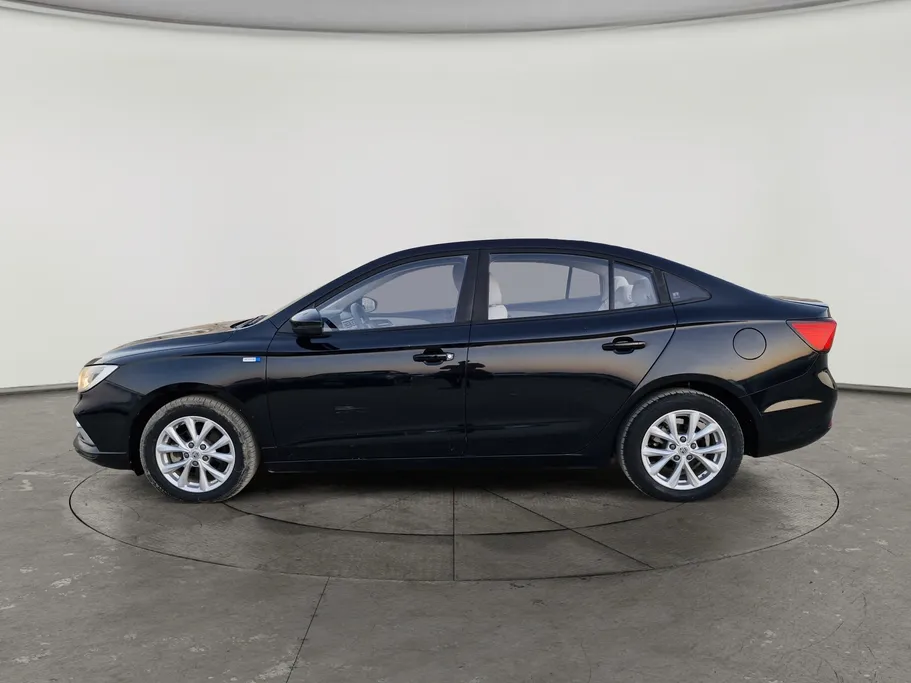 2022 MG 5 STD 