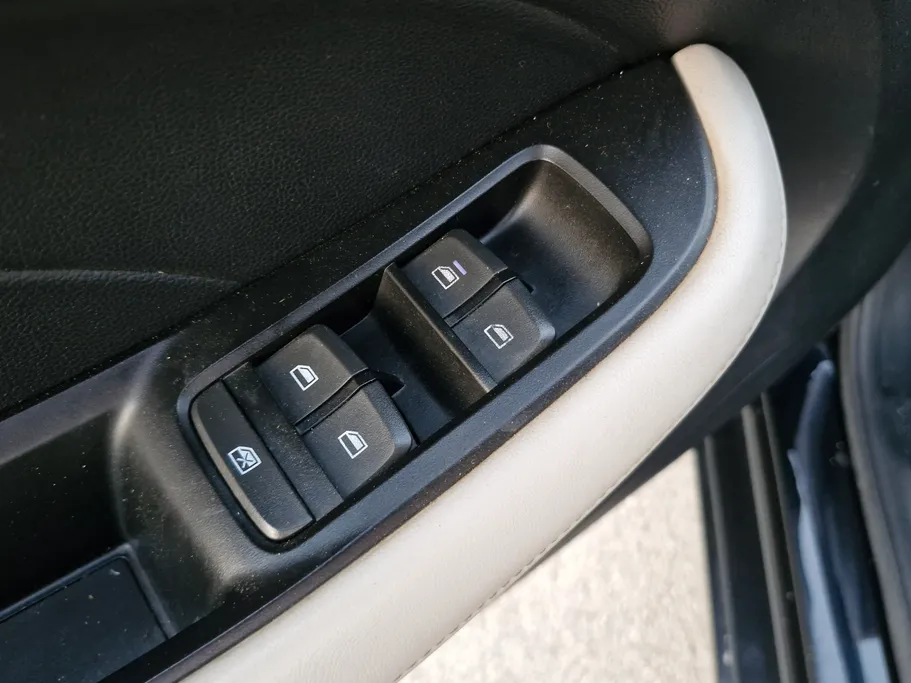 2022 MG 5 STD 