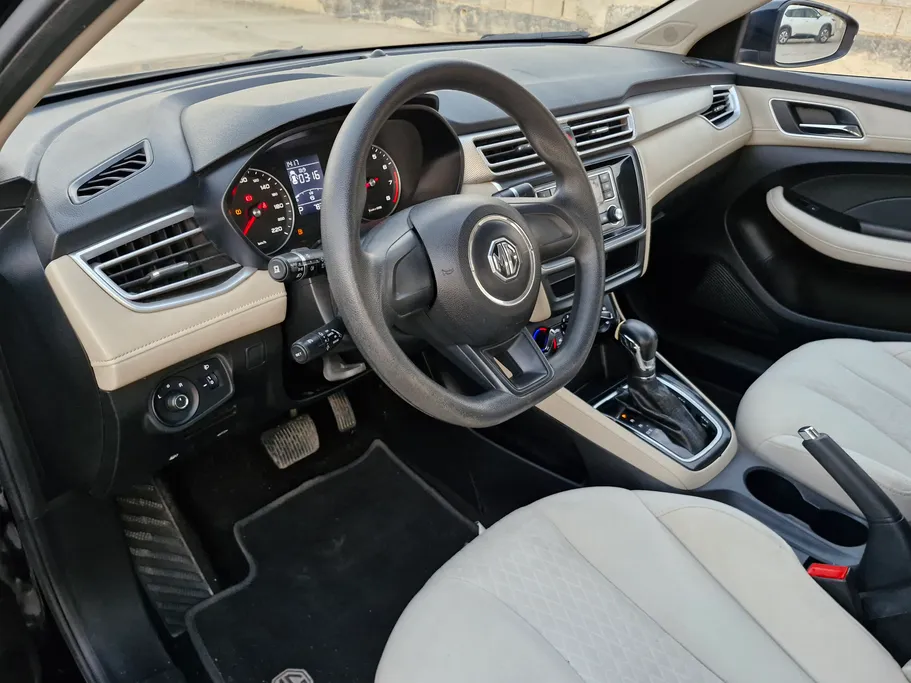 2022 MG 5 STD 