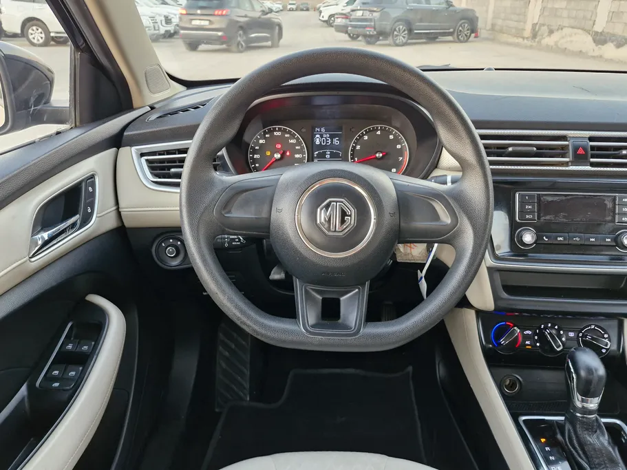2022 MG 5 STD 
