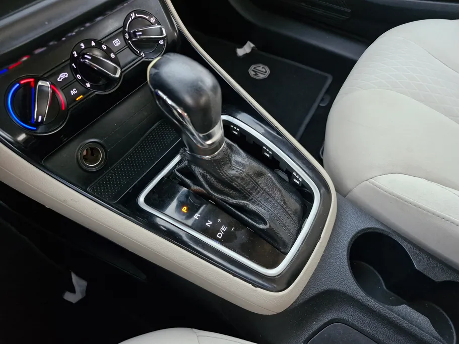 2022 MG 5 STD 