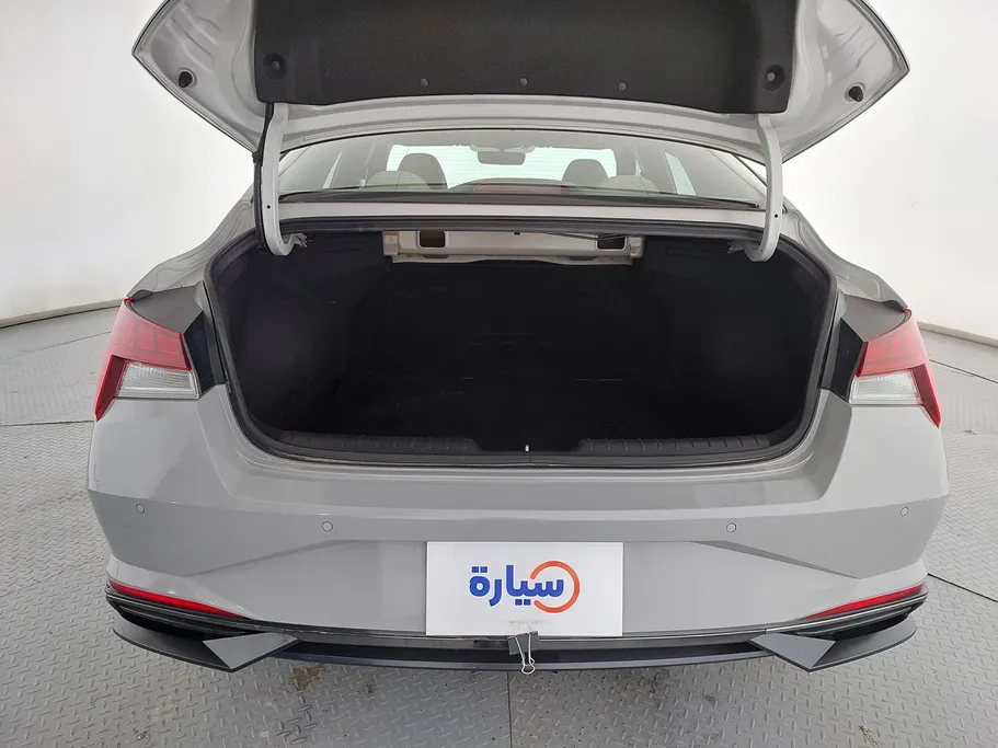 2023 Hyundai Elantra Smart Plus 