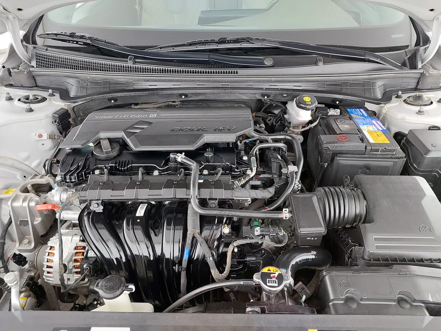 2023 Hyundai Elantra Smart Plus 