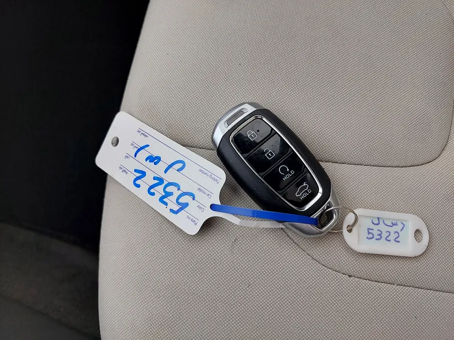 2023 Hyundai Elantra Smart Plus 