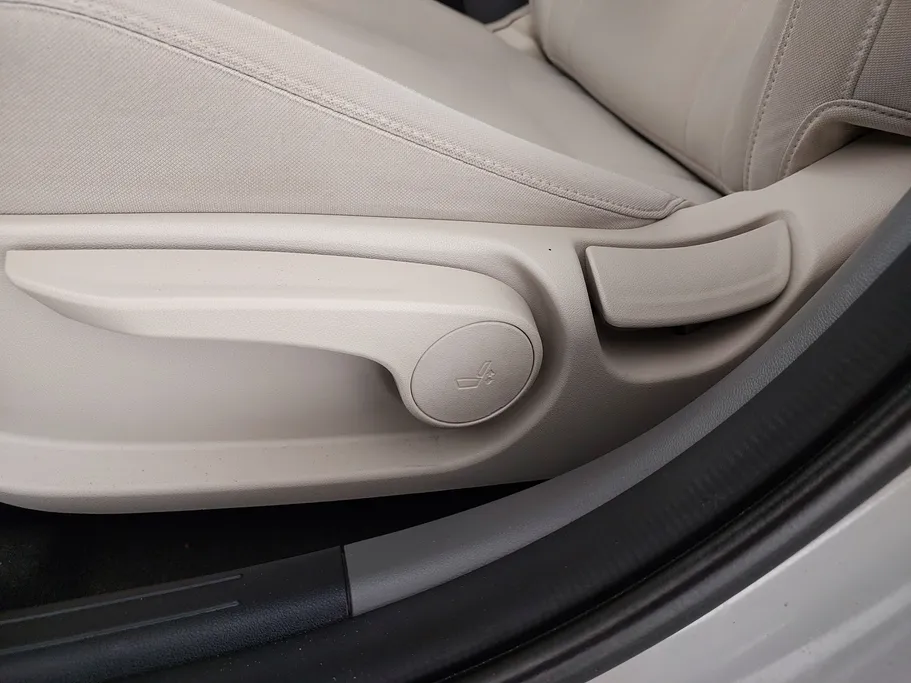 2023 Hyundai Elantra Smart Plus 