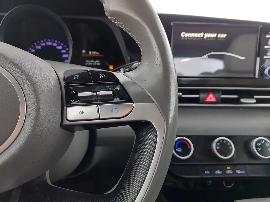 2023 Hyundai Elantra Smart Plus 
