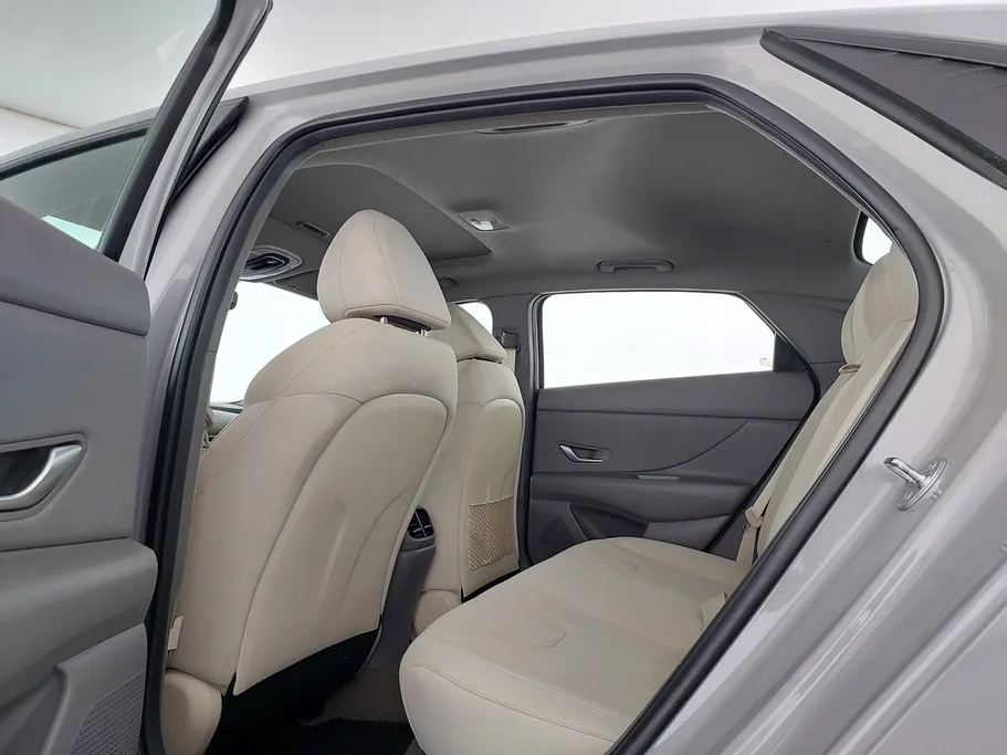 2023 Hyundai Elantra Smart Plus 