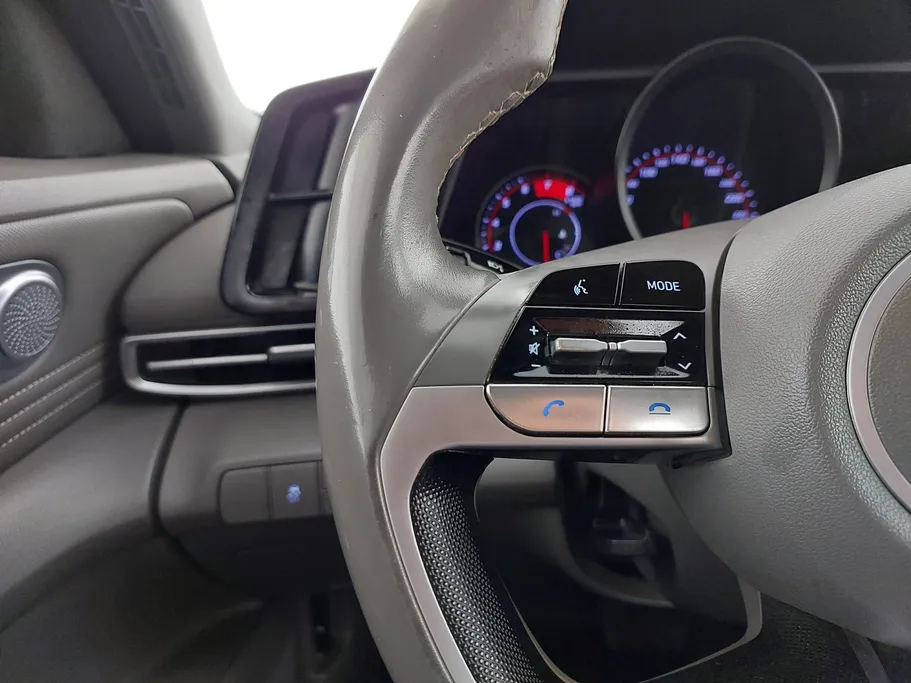 2023 Hyundai Elantra Smart Plus 