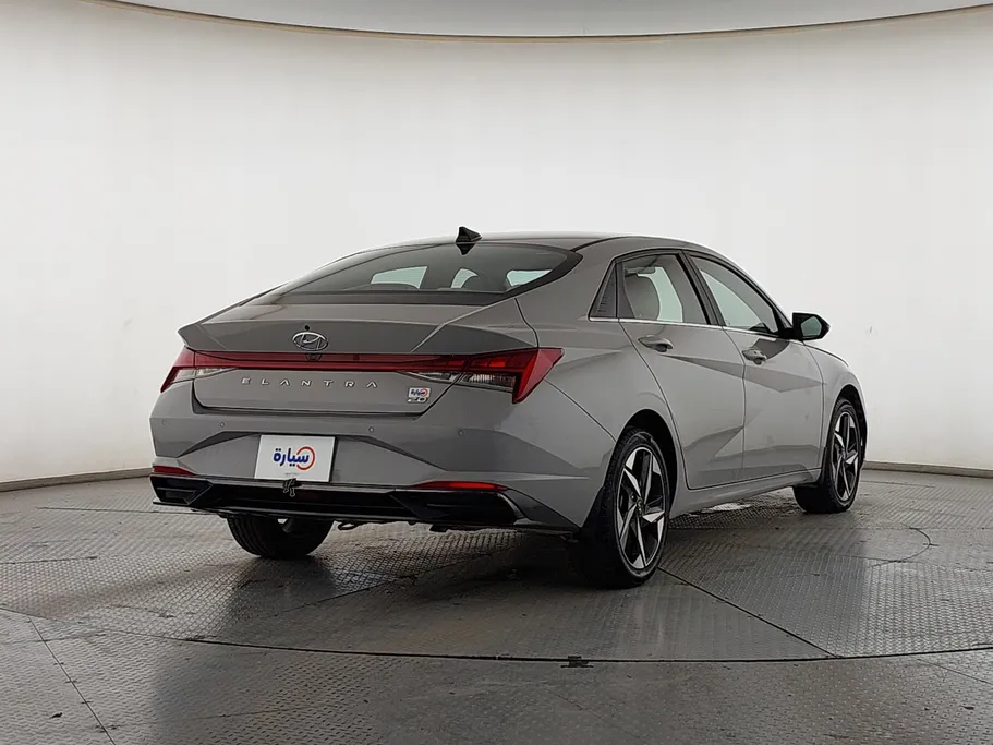 2023 Hyundai Elantra Smart Plus 