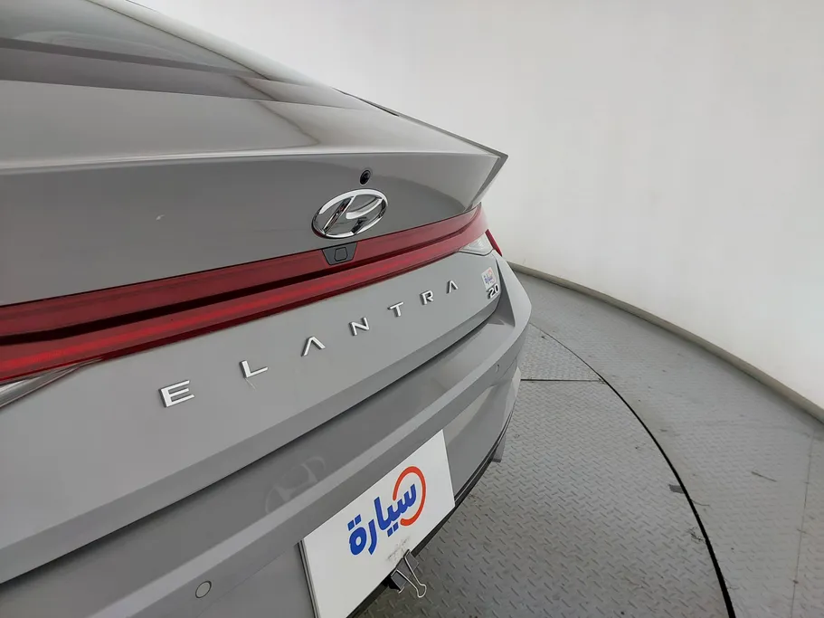 2023 Hyundai Elantra Smart Plus 