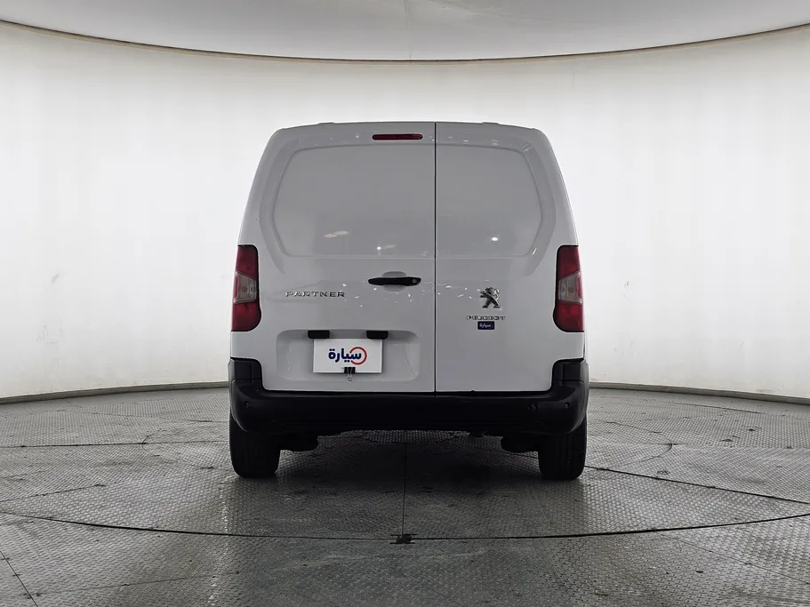 بيجو بارتنر Short van 2023 